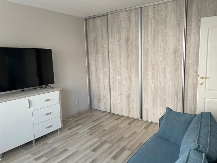 Închiriez apartament