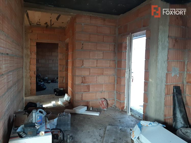 Casa individuala cu 4 camere si teren de 503 mp - zona Mosnita Noua