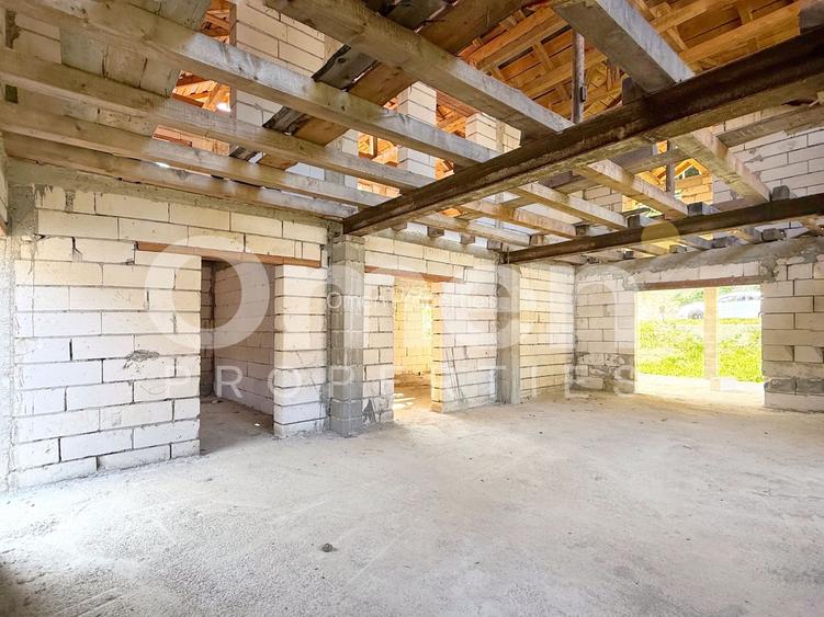Casa la rosu de 304 mp utili, in Baita,Maramure-colț de rai într-o zonă retrasă - 5