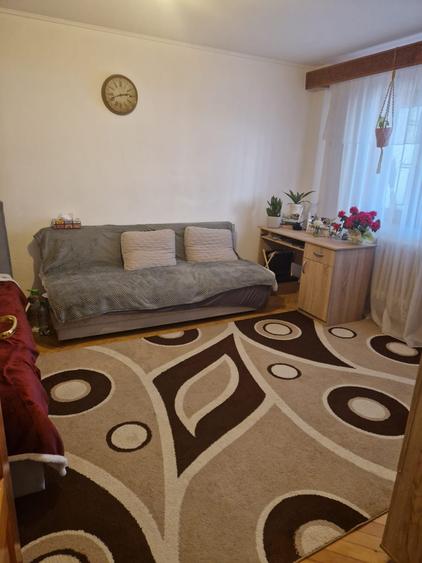 Apartament 4 camere zona Parcul Mihai Eminsecu , etaj 2 , loc de parcare