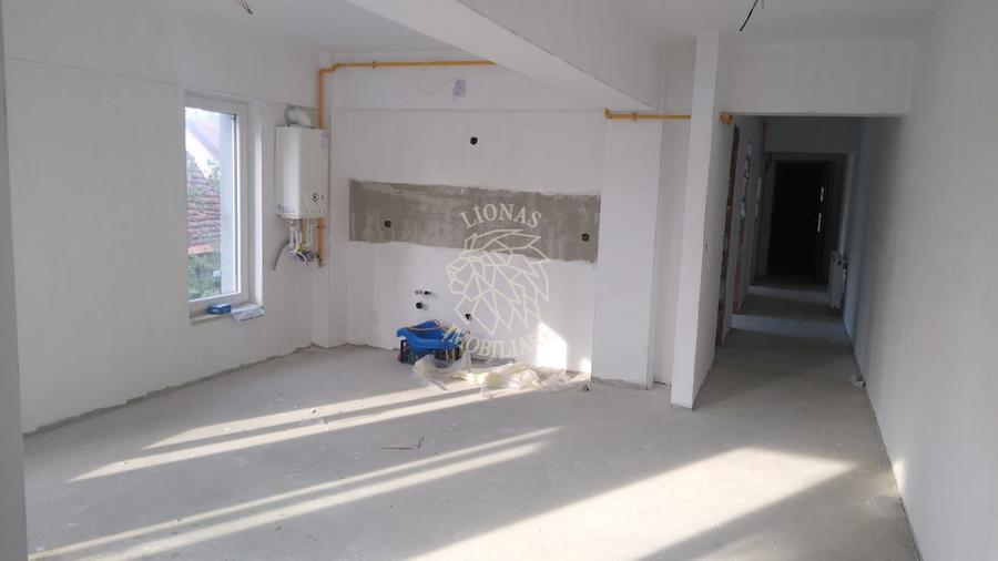 Apartament Nou 3 camere 69 mp-decomandat-balcon-etaj 1-Casa Somesana