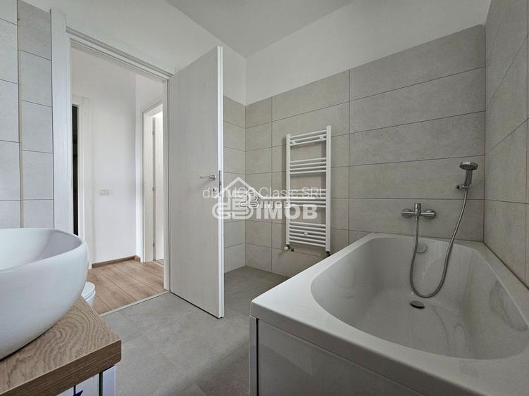 Spațiu modern, vizibil și versatil – ideal pentru afacerea ta - 10