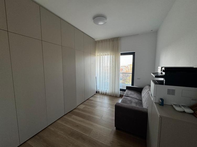 Vanzare Apartament cu Gradina Rooftop 90 mp Iancu Nicolae si parcare