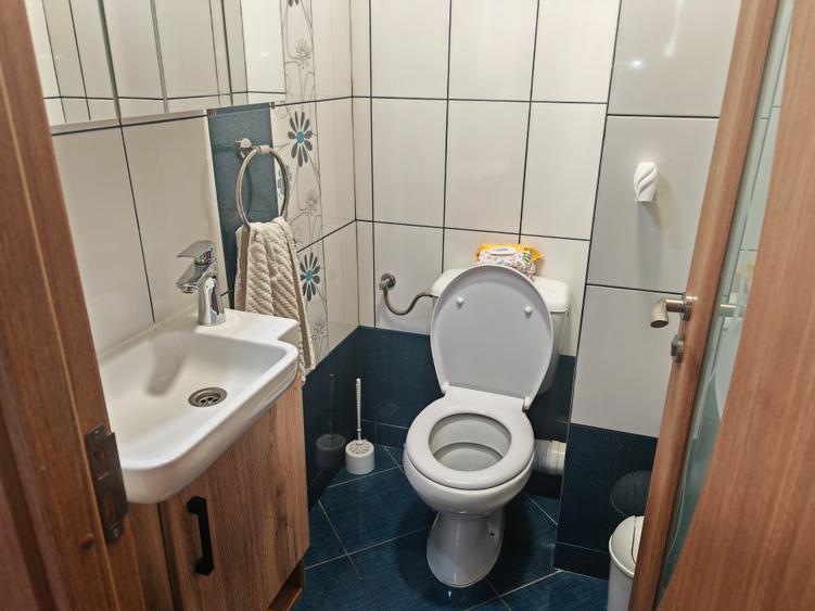 Apartament 3 camere in bloc vila zona Gemenii