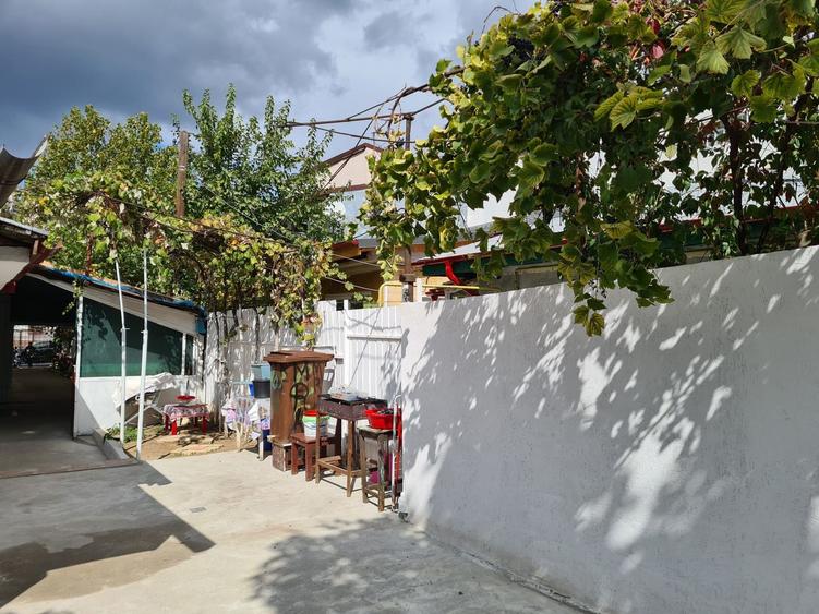 Casă individuală de vânzare –5 camere Zona Chibrit –1 Mai Sector 1
