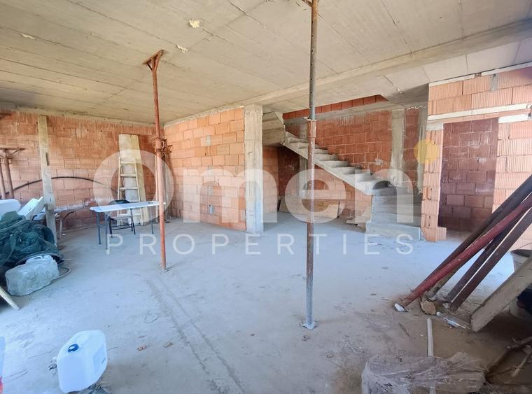 Duplex | La roșu | Zonă liniștită | Curte proprie