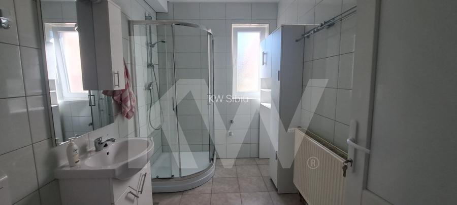 Apartament modern cu 2 camere, curte privată și 2 locuri de parcare