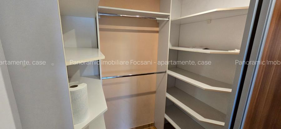 2 camere de vanzare , etaj superior, central  Focsani - 15