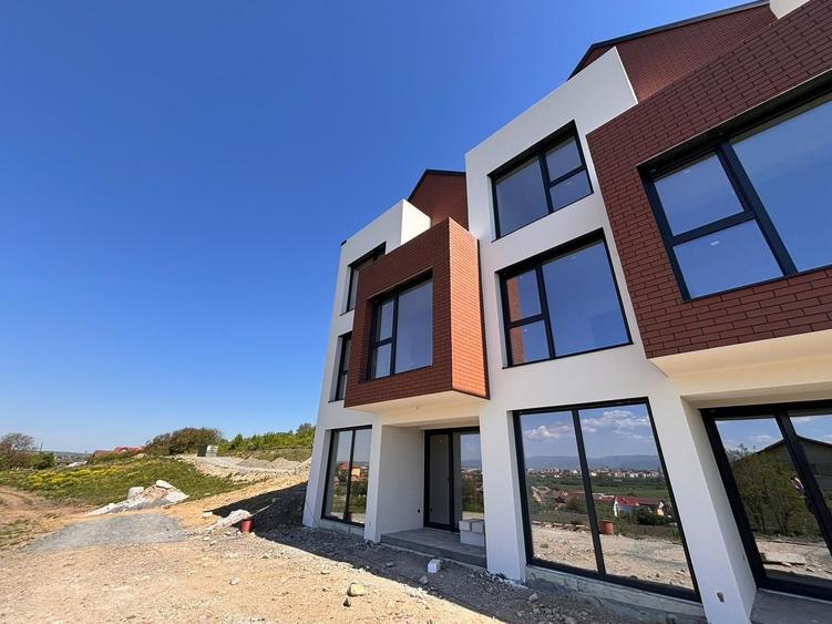 Casa de vanzare – concept modern, priveliste deosebita – 147 mp utili