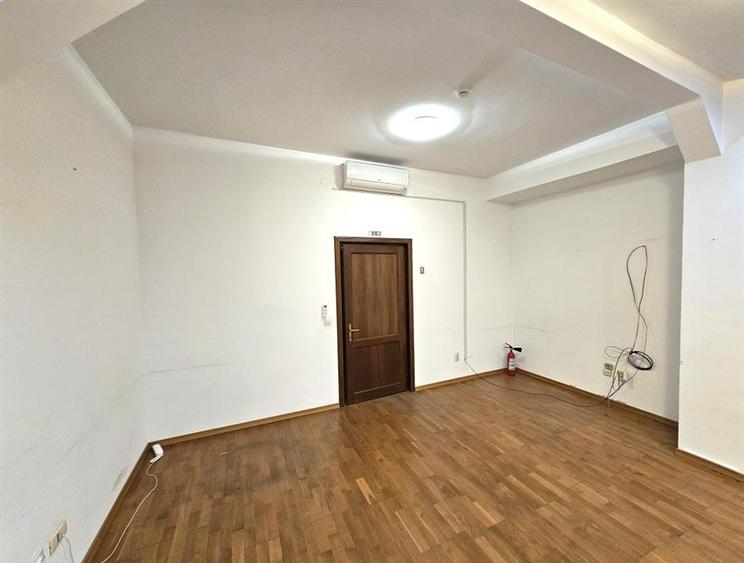 Spatiu pentru birou, Stefan cel Mare, Casa Cartii