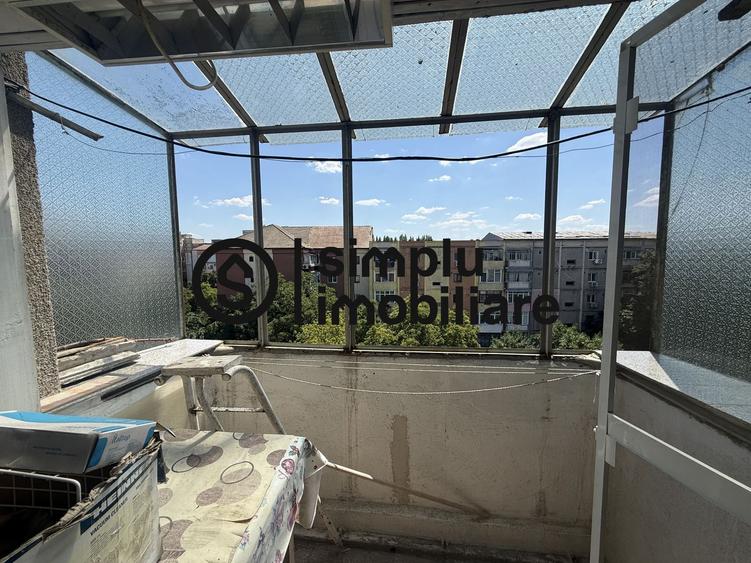Apartament 4 camere 1 Mai Langa Spitalul Nr 1