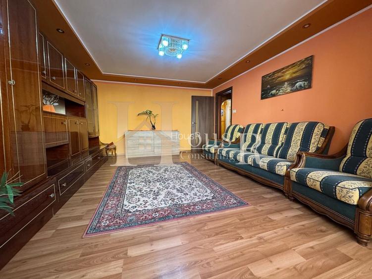 Etaj 2.Bloc izolat.Centrala proprie.Vedere 2 parti - 4