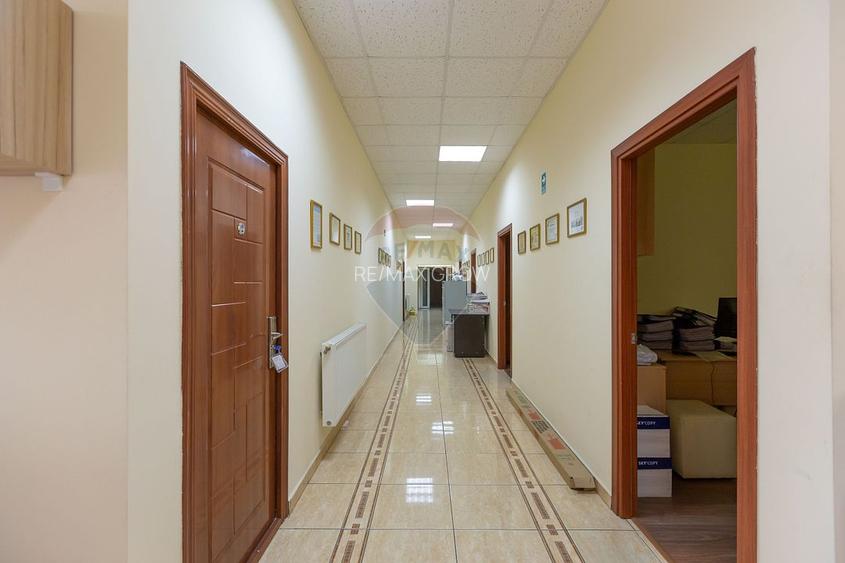 Spatiu comercial de vanzare in Bacau - sediu firma - 11