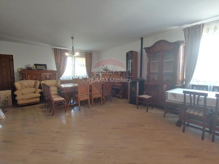 Casă / Vilă de lux cu 5 camere de vânzare în Vadu Moldovei, Suceava - 20