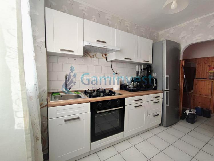 Apartament 3 camere de inchiriat in Oradea, zona Rogerius - 6