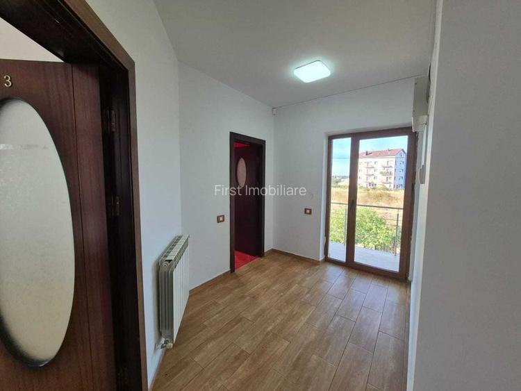 Proprietar - Vila cu 6 camere, 200 mp,3 bai,pretabila orice activitate - 2