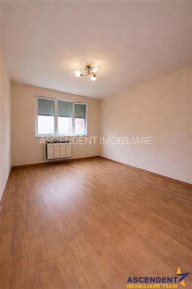 Mica garsoniera cu baie si bucatarioara, Nemobilata, Gheorghe Doja, Targu Mures - 4