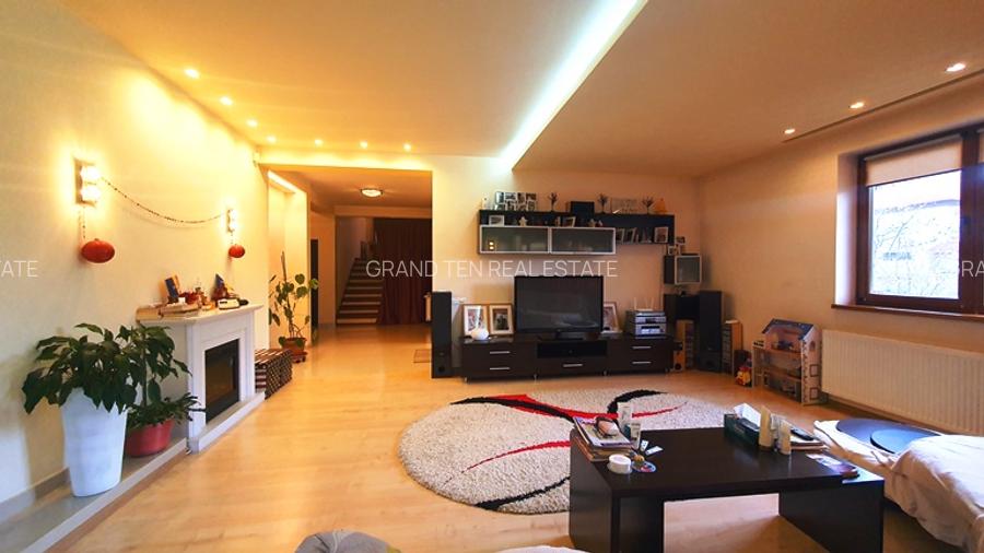 Vanzare vila 7 camere P+1+M,900 mp teren,Dobroesti complex rezidential - 2