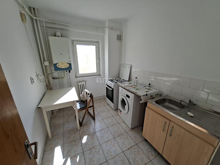 Apartament cu 2 camere, decomandat, etajul 2/10, zona Dacia - 5