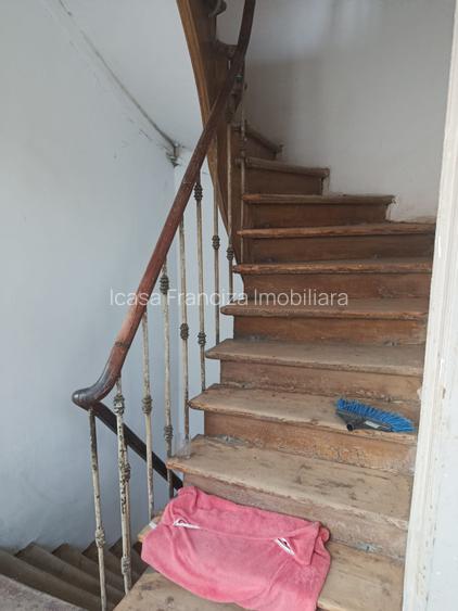 VILĂ DE VÂNZARE – ZONA UNIVERSITATE / CENTRU VECHI / KM 0 - 5