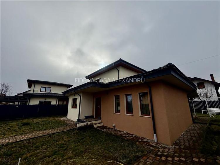 Case / vile de vanzare Miroslava - 2