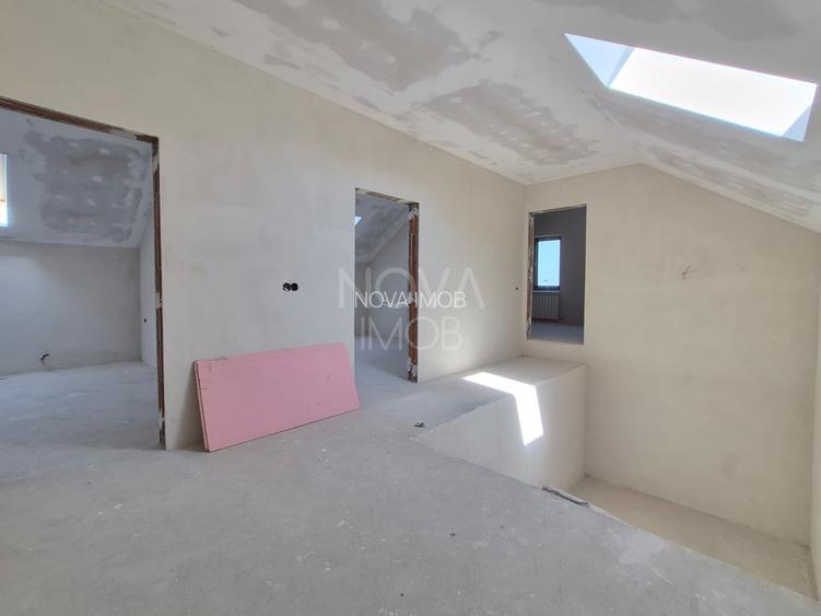 Casa generoasa cu 7 camere, 3 bai, dressing si parcare – Sura Mica - 12