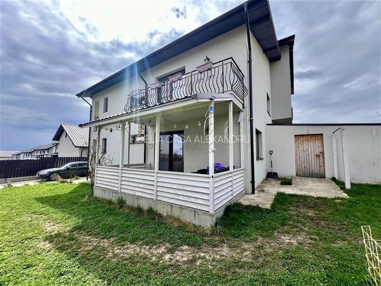 Proprietate unica cu 4 camere si 2 bai, de vanzare in Valea Adanca - 2