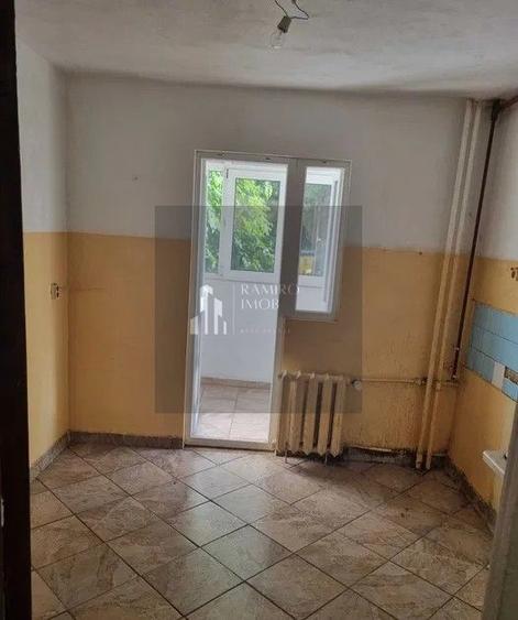 Apartament 3 camere 64 mp /boxa 4 mp| Titan | Parter | Bloc reabilitat