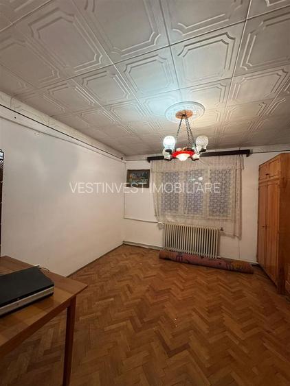 Casa de vanzare zona Velenta - 4