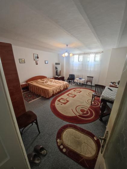 Vanzare 4 camere in vila Dacia - 8