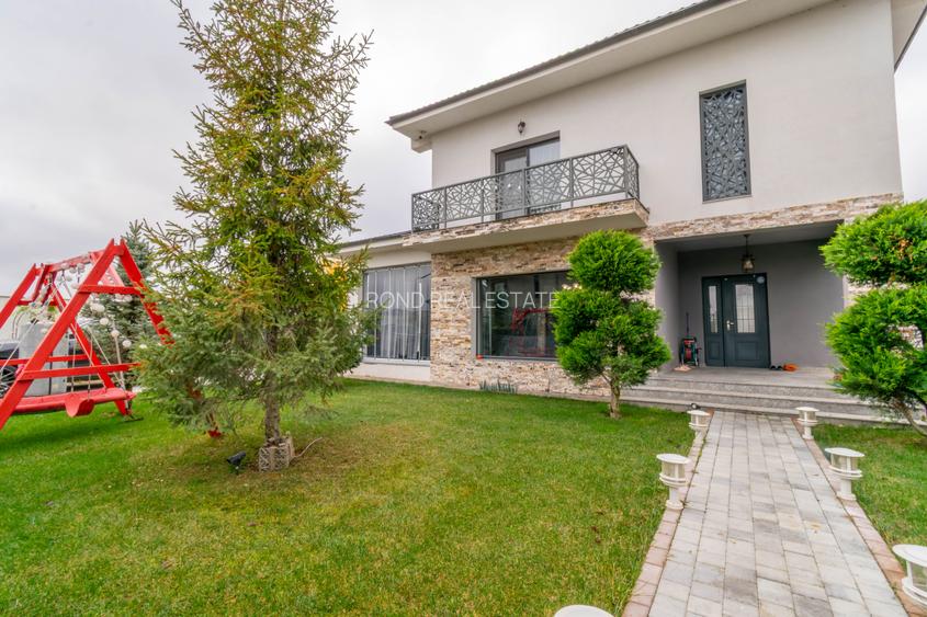 Locuinta construită pentru a fi locuită, nu doar admirată, complet mobilata - 12