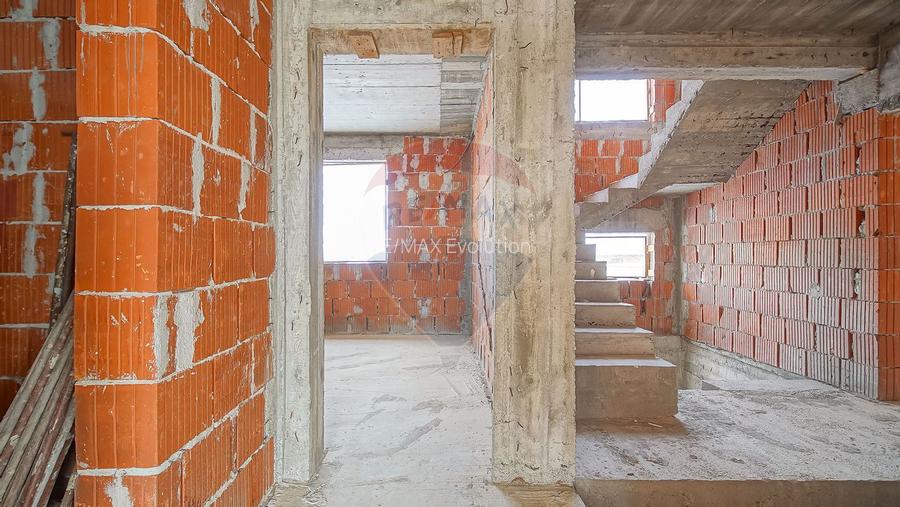 COMISION 0%| Casă individuală | 2 garaje | 192 mp utili | 847 mp teren - 41