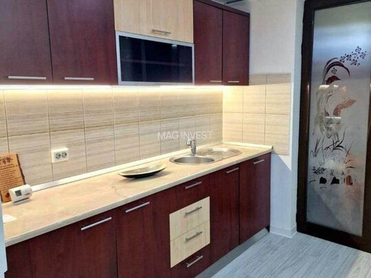 Apartament cu 3 camere, parter - zona Tiglina 2, CEC - 2