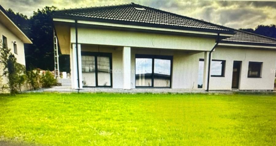 APA SARATA casa deosebita 300mp cu 2 garaje si 8ari teren! - 7