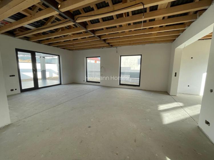 Casa pe un singur nivel - single - 123 mp utili - Sura Mare - 3