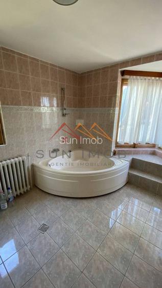 Vila de vanzare, teren 3100 mp, 7 camere, 6 grupuri sanitare, 3 CT, an 1997 - 21