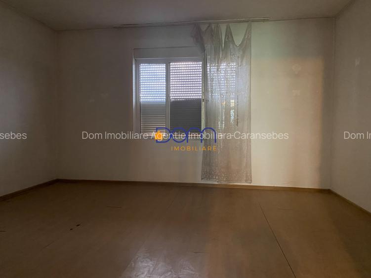 Casa de vanzare, cartier Pipirig - 6