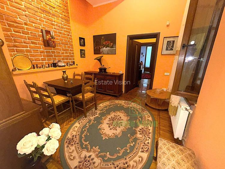 Apartament in vila, 4 camere, intrare separata, curte proprie, vizavi de Parcul  - 4