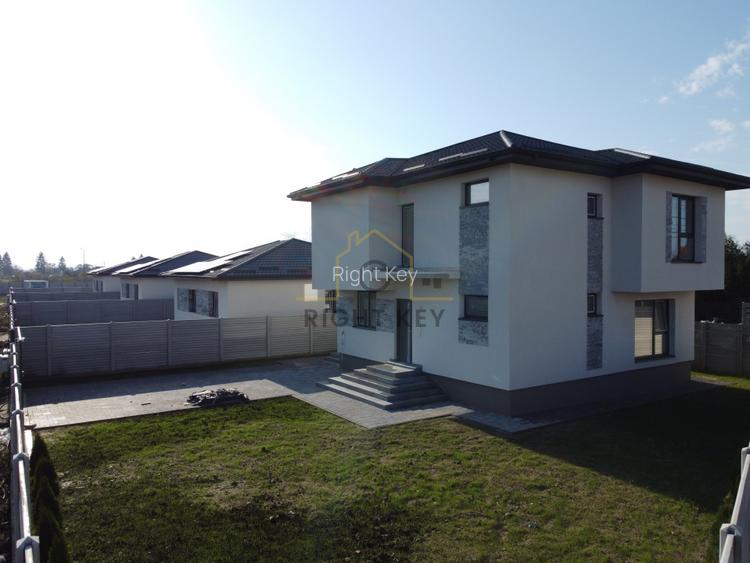 Casa individuala P+1, 4 camere, 450 mp teren, asfalt! Comision 0% - 2