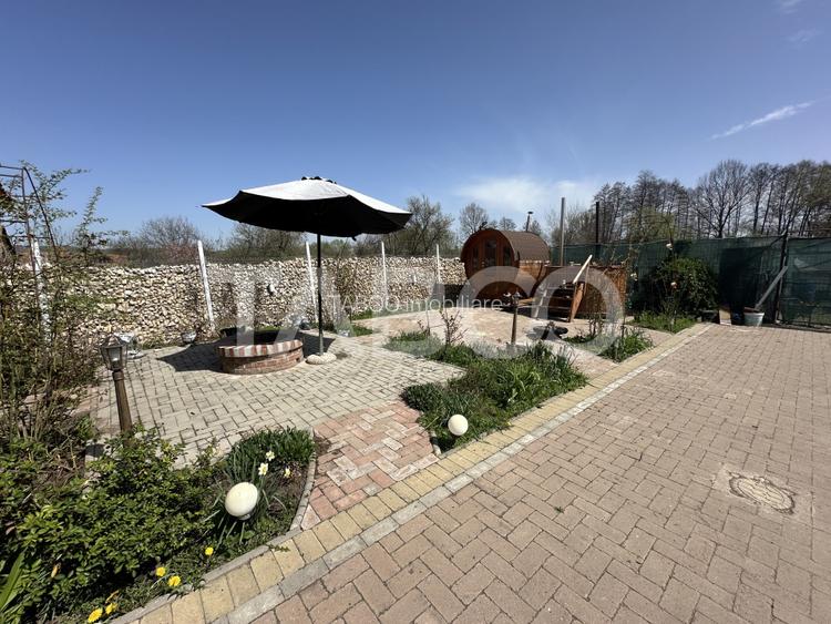 Casa de vanzare 5 camere zona barbeque  salon de evenimete ciubar - 32