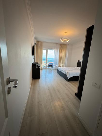 Superb!  4 camere cu vedere la mare, mobilat si utilat, confort lux - 15