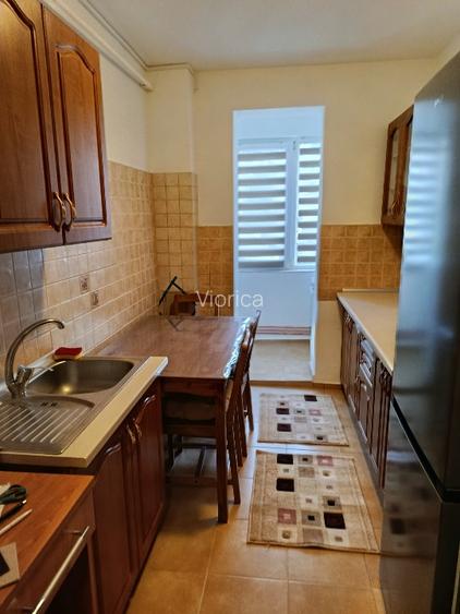 Proprietar, inchiriez apartament cu 3 camere Bld. Cetatii - 7