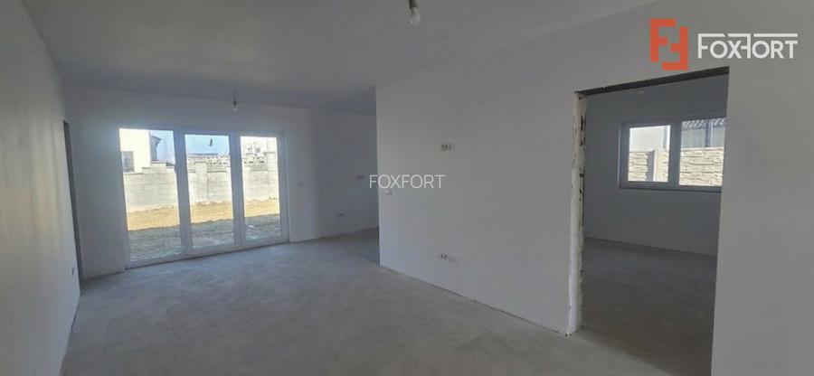 Duplex plan parter, despartit prin camera tehnica - Mosnita Noua - 5