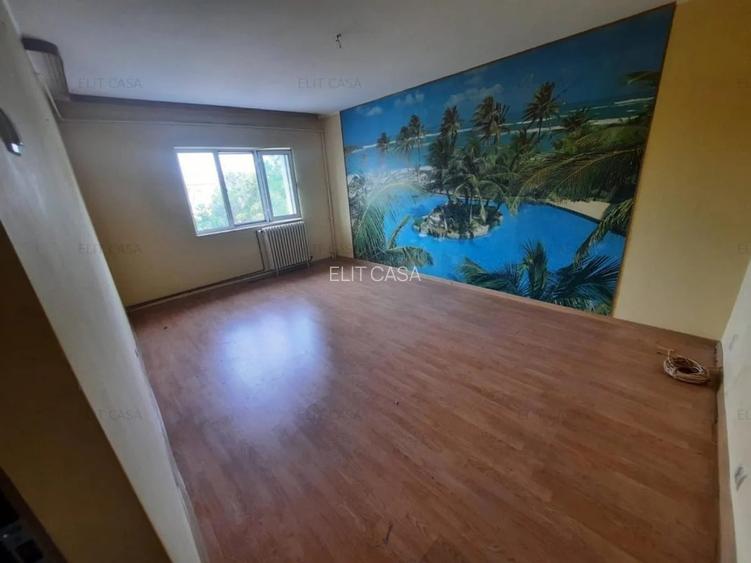 Apartament cu 2 camere decomandat, zona Nicolina-Belvedere - 4