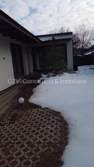 Casă Parter Modernă – Spațiu, Lumină și Curte pentru Familie - 10