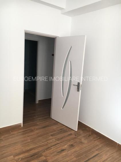 Apartament 2 camere, zona MAMAIA NORD - 4