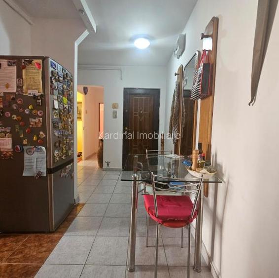 Apartament 3 camere  decomandat etajul 1 Astra-Cocorului - 11