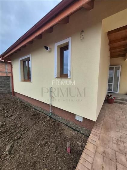 CASA INDIVIDUALA IN GHIRODA  3 CAMERE 90 MP UTILI 501 MP CURTE  UTILATA  BUCATAR - 10
