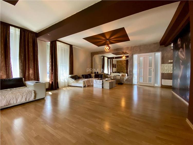 DAMBOVITA - CASA 4 CAMERE - 2 BAI - 4 LOCURI PARCARE - TERASA - 2