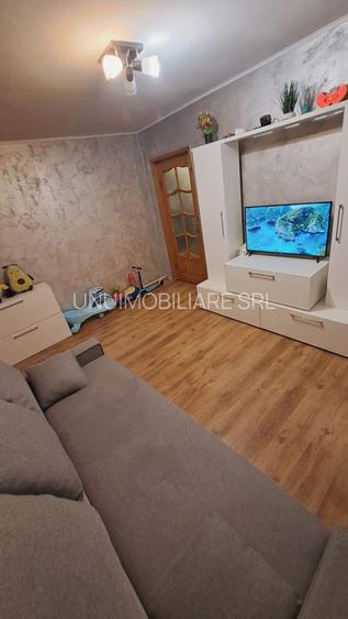 Apartament  2 camere-Zona Sud Paco - etaj 2/4 - 42 mp - 49900 euro negociabil - 2